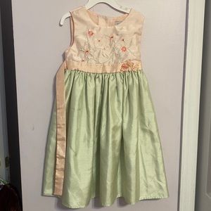 Girls dress